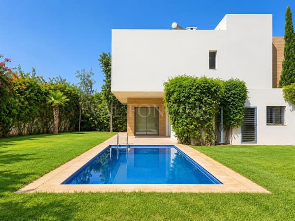 Location Villa Moderne 4 Chambres avec Piscine et Jardin – Californie, Casablanca