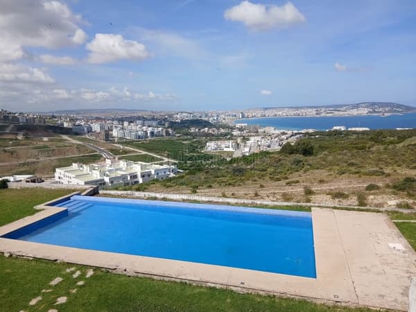 فيلا رائعة مع إطلالة على البحر وطنجة