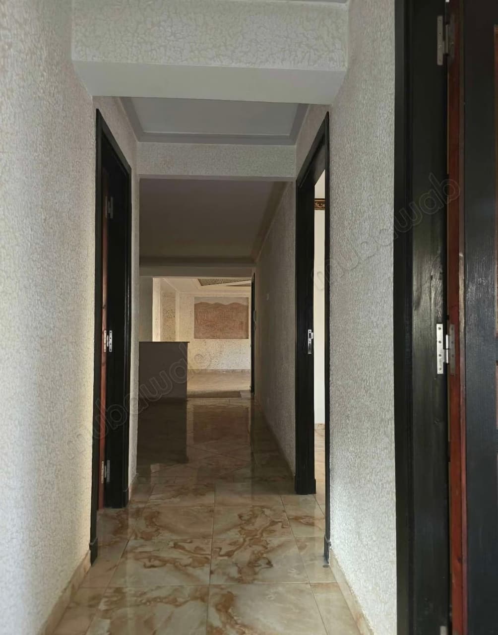 Oficinas en alquiler en Wifak. Superficie 111 m². Conserje y aire acondicionado