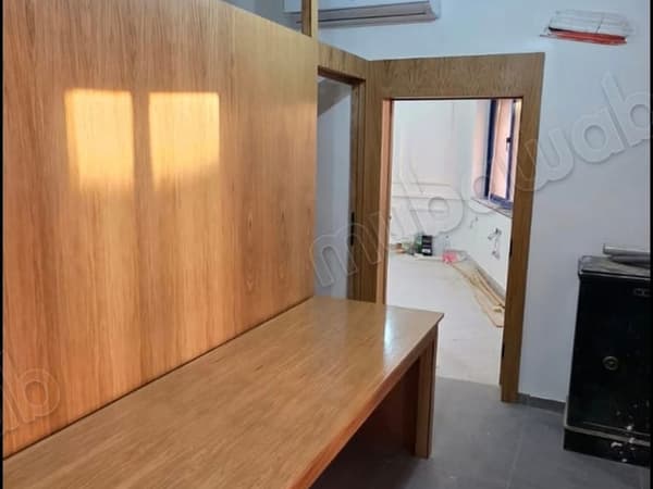 Très belle bureaux pour le cation