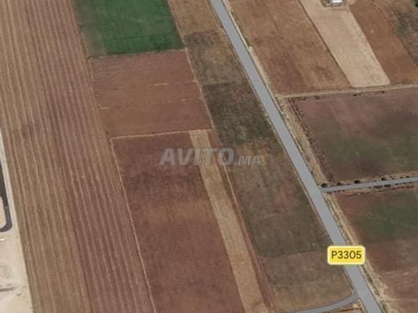 Terrain agricole proche de Sidi Hajaj, grande façade