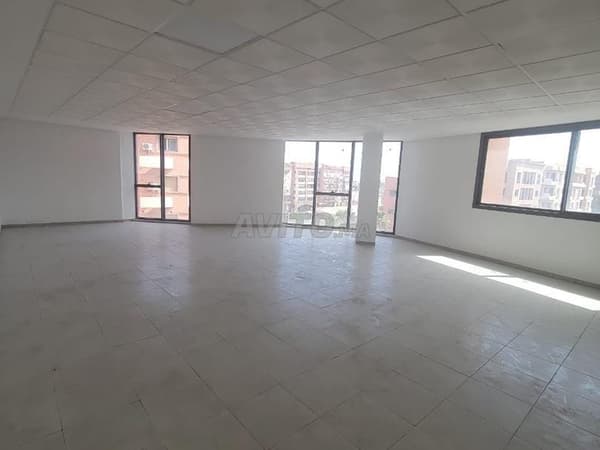 Plateau 89 m² en plein Bd Yaakoub Mansour Guéliz