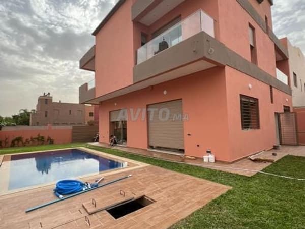Magnifique villa avec piscine à louer à Targa