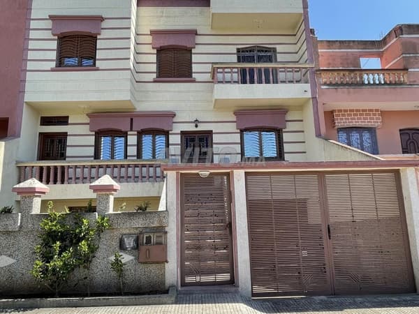 À louer – Rez-de-chaussée de villa à Hay Essalam