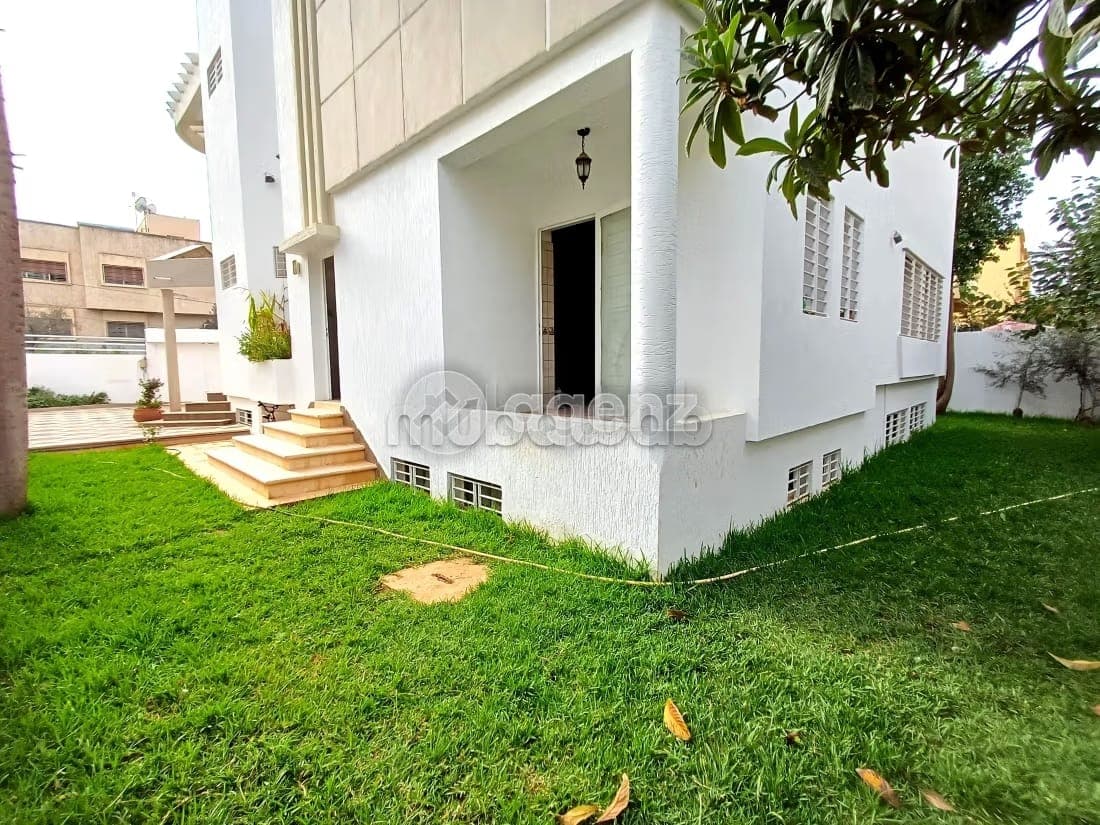 Villa zu verkaufen 500 m², 5 Zimmer Hay Ennakhil Fès