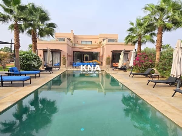 Très jolie Villa de style mixte de grand standing au sein d'un magnifique domaine sécurisé