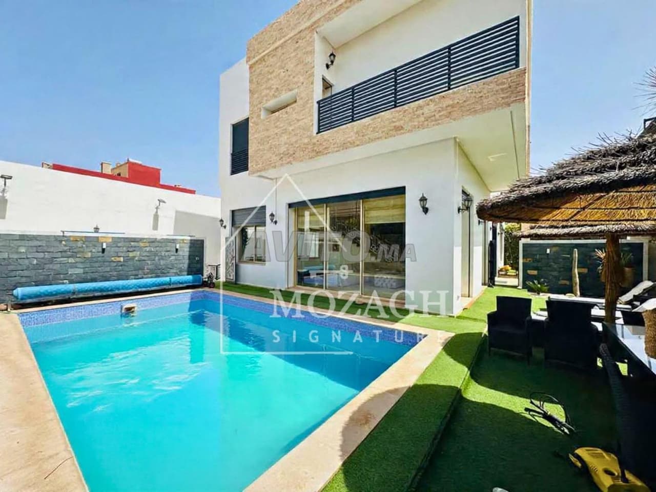 Superbe villa moderne avec piscine privée à Targa