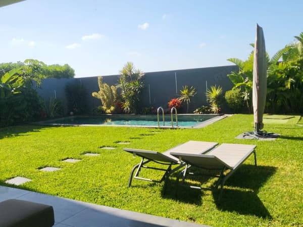 Tamaris, location d’un appartement meublé piscine