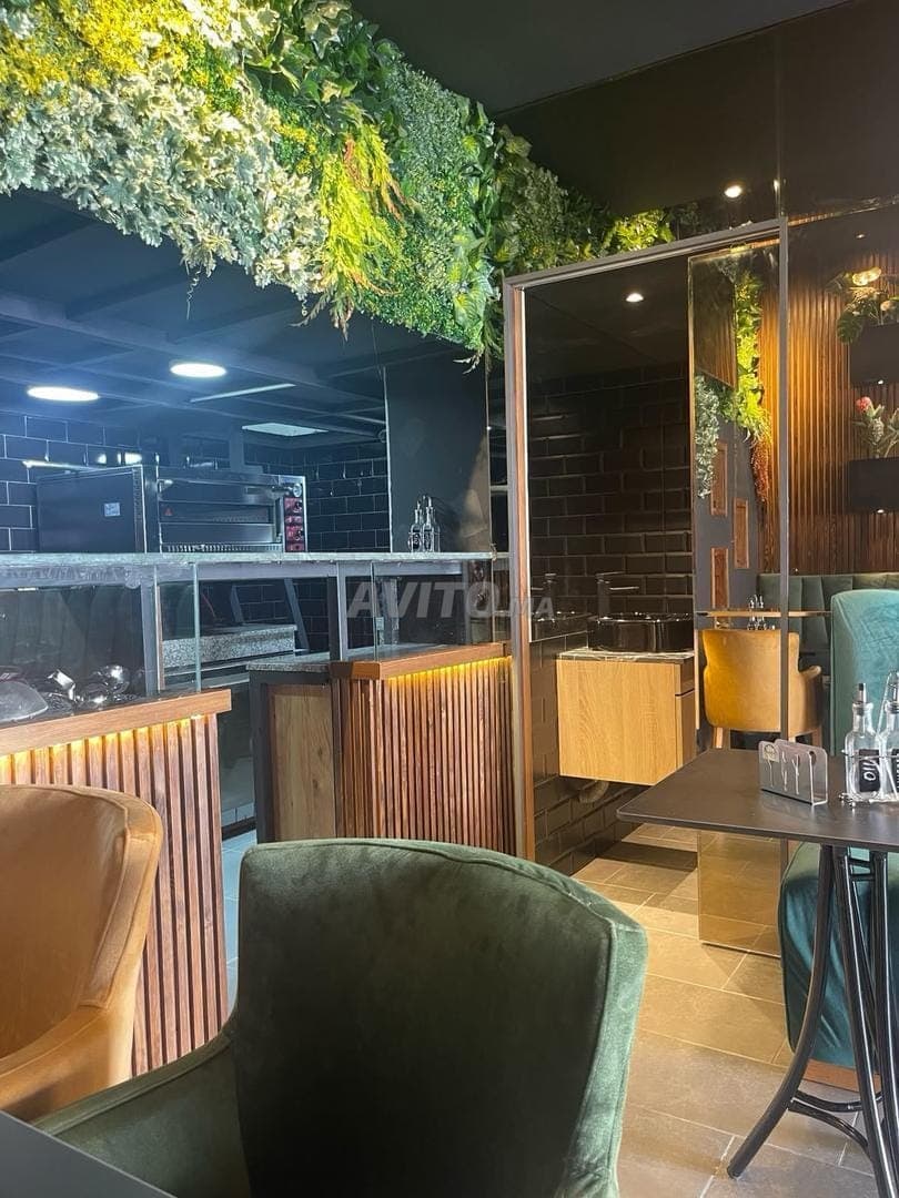 مطعم مجهّز للبيع