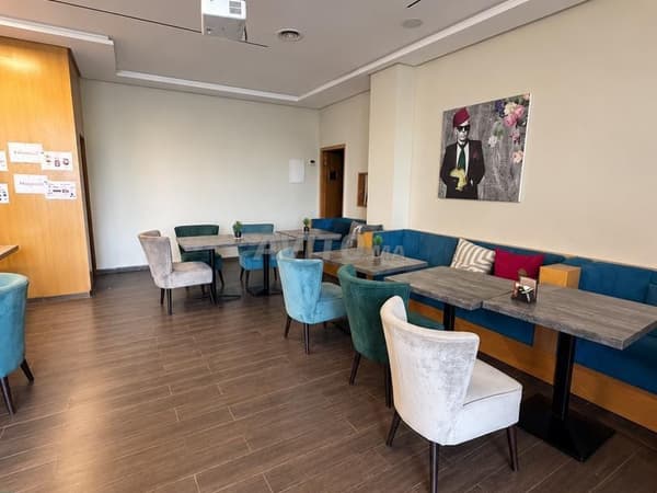 Café à Bourgogne 79 m²
