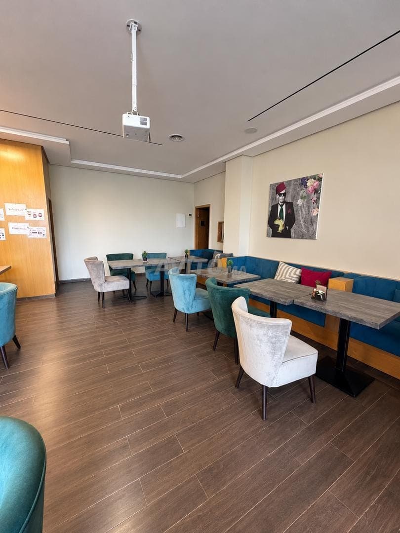 Café à Bourgogne 79 m²