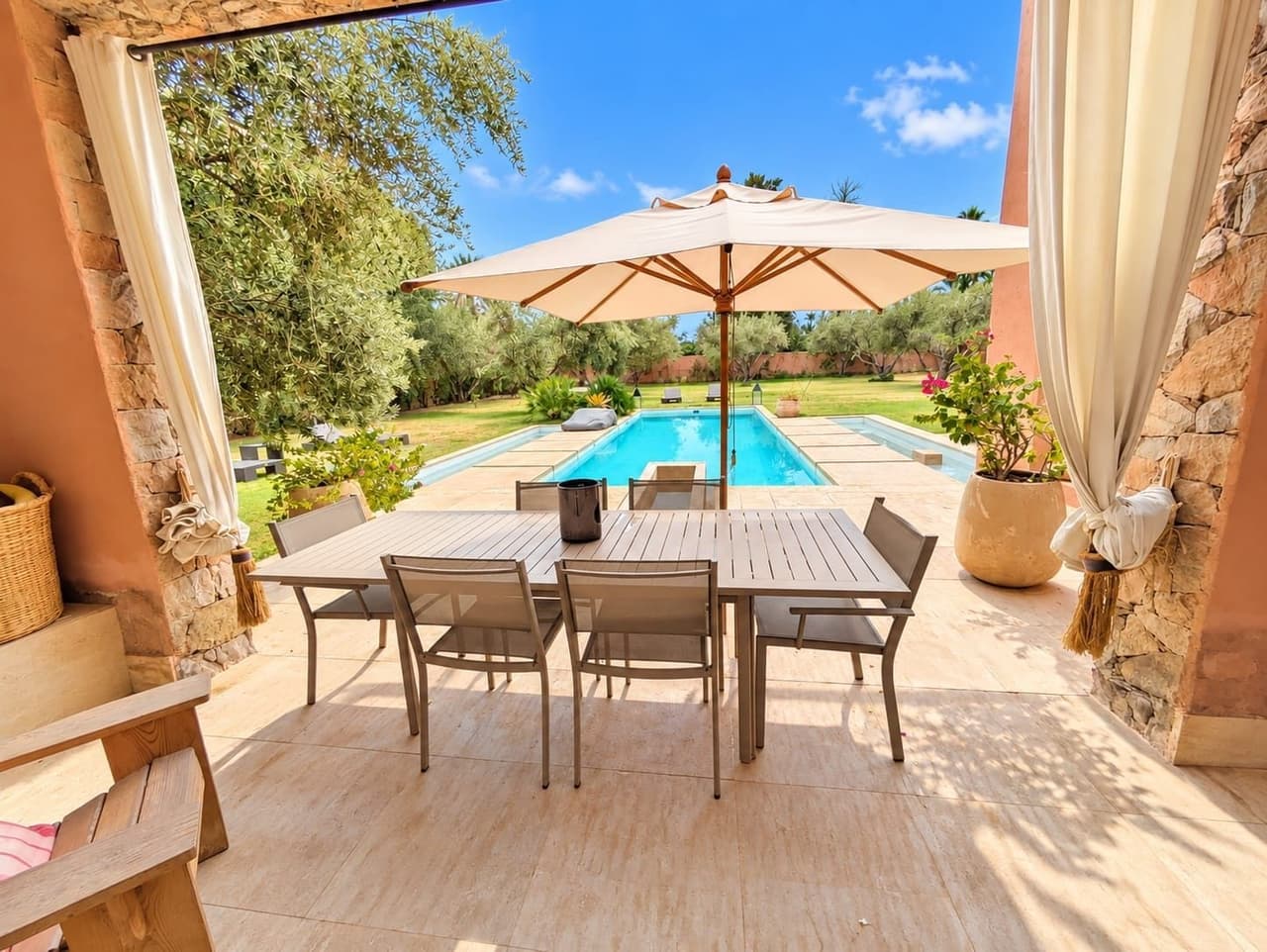 Villa 2742 m² à vendre à Marrakech Route De Fes