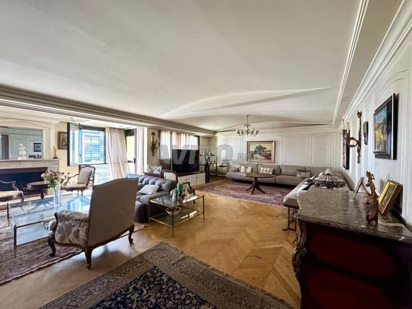 Appartement en plein Racine ensoleillé à vendre