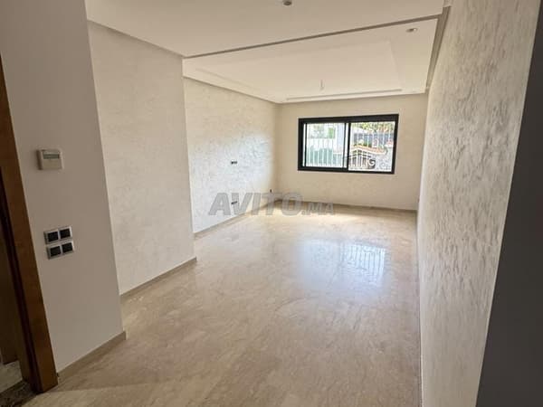 Location appartement 3 Chambres vide à Oasis