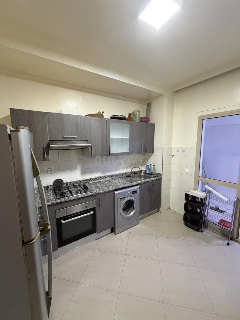 Apartment overlooking the street, unfurnished or furnished