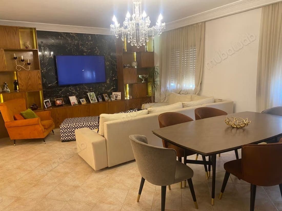 Louez cet appartement à Harhoura. 3 chambres. Meublé