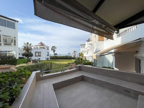 DAR BOUAZZA: Huur Appartement RDJ Zeezicht