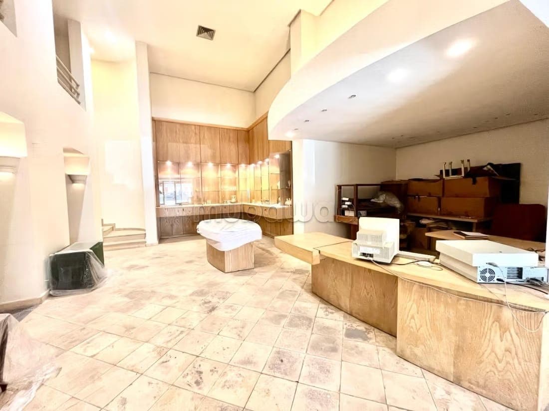Local a commercial 140 m² racine