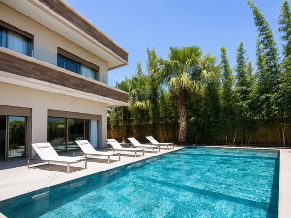 Villa 5 Suites avec Piscine en sous location