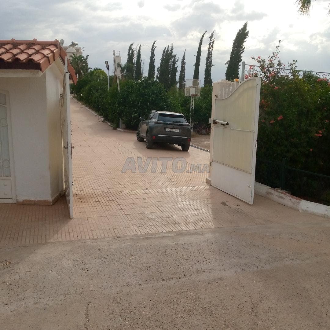 Titled villa on a 5300 m² plot near Beni Mellal