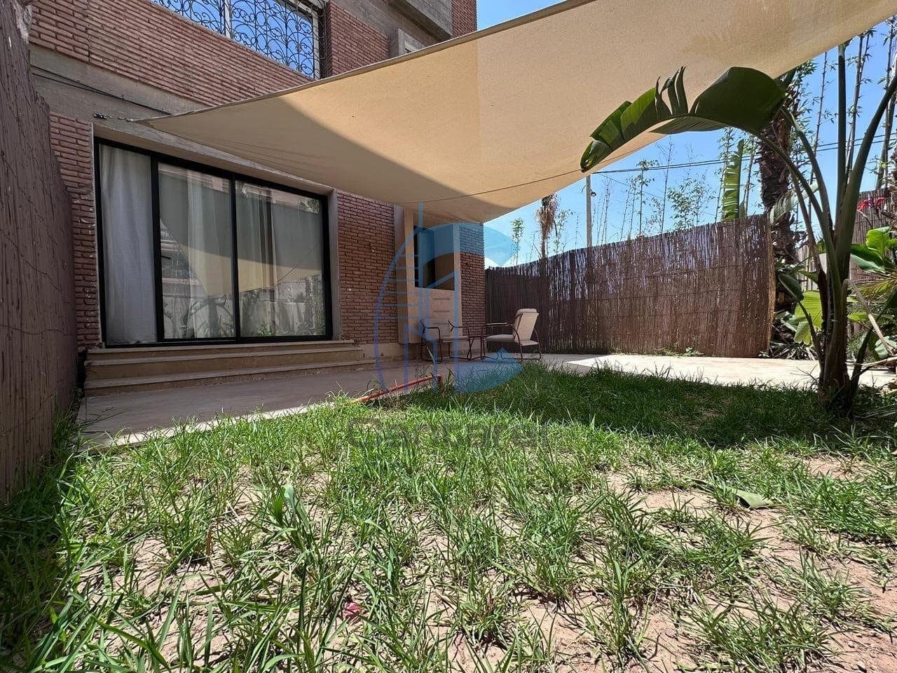 Gebouw van 4 Appartementen met Tuin en Terras te Koop - L.V.H