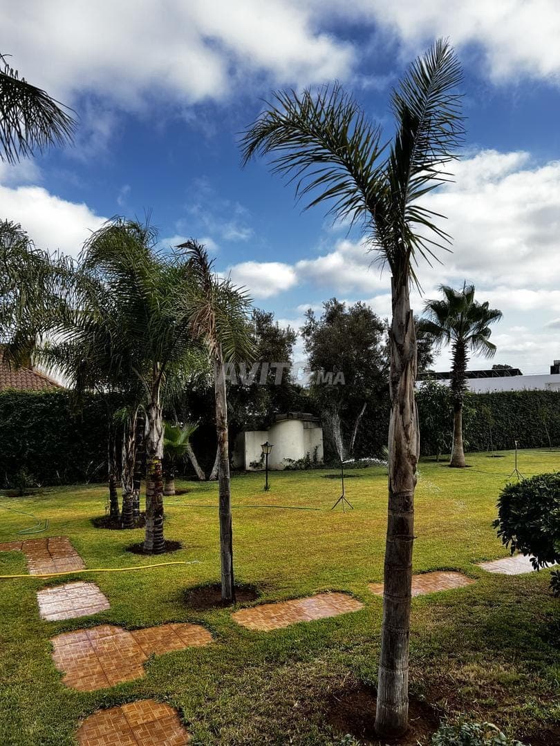 Je mets en vente cette superbe villa situé à KM 09