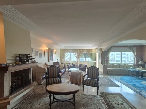 Apartment 254m2 for sale in Palmier