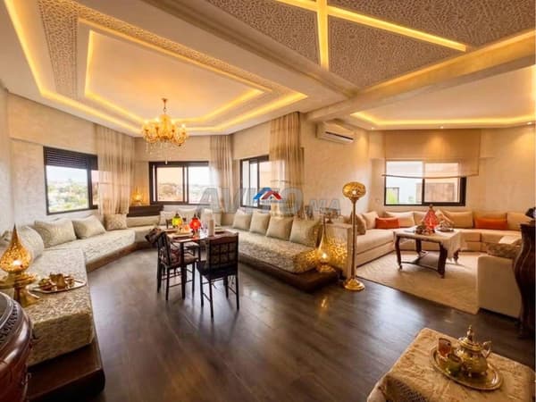 Appartement à vendre 158 m² à Rabat