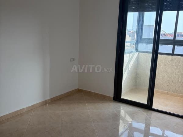 Appartement à louer à LEVALLON