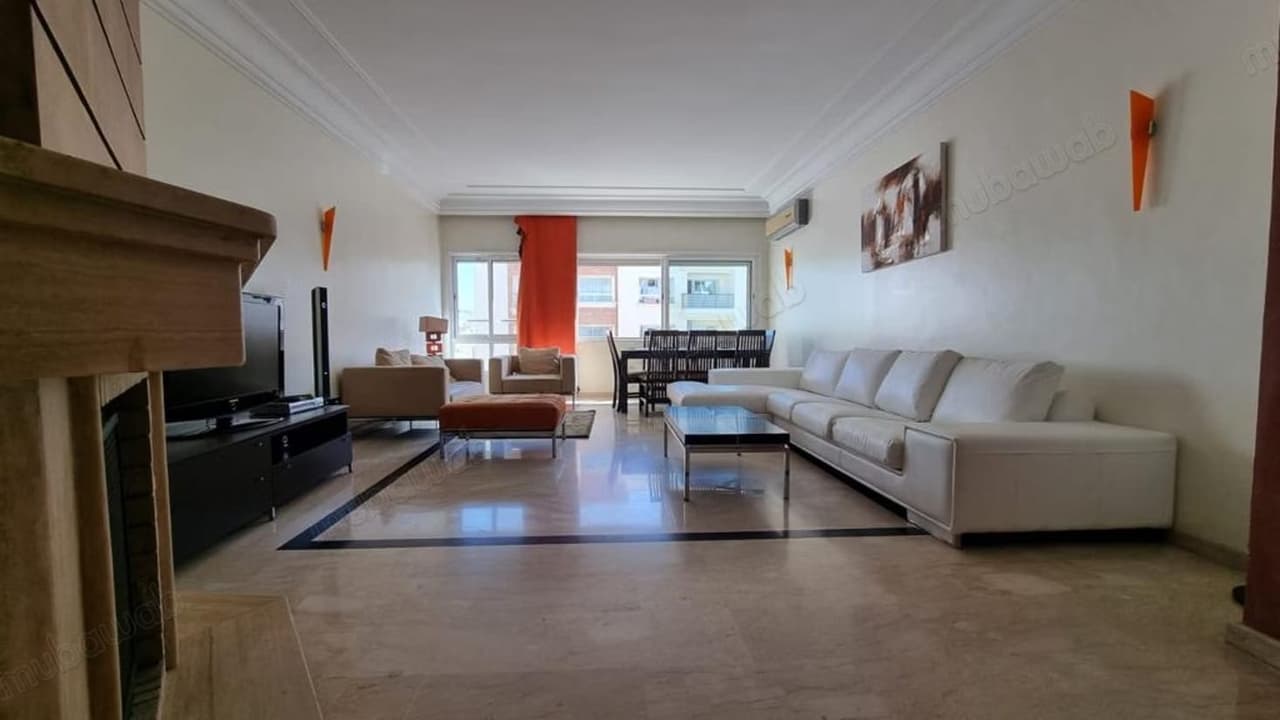 À louer – Appartement meublé, triangle d’or