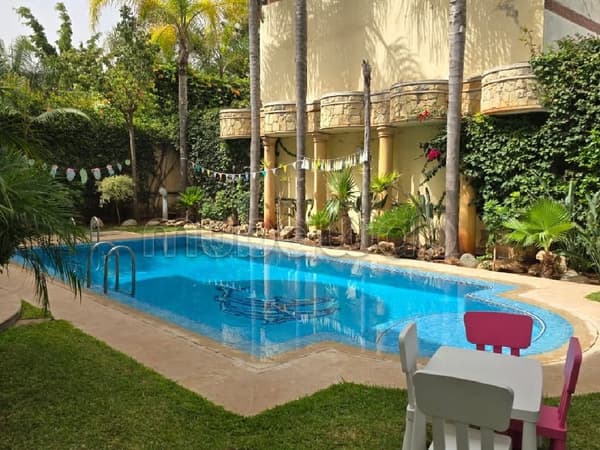 Onmeubilair villa in Californie