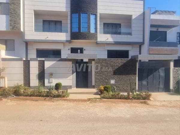 Villa di lusso in vendita ad Alliance Mahdia Kénitra 214 m²