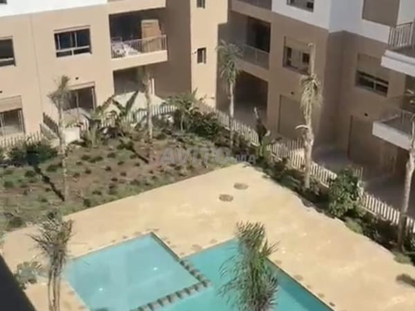 شقة للكراء بإقامة مسبح نواصر
