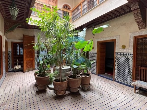 Riad traditionnel 5 chambres possibilité 7 titré à vendre derb dabachi