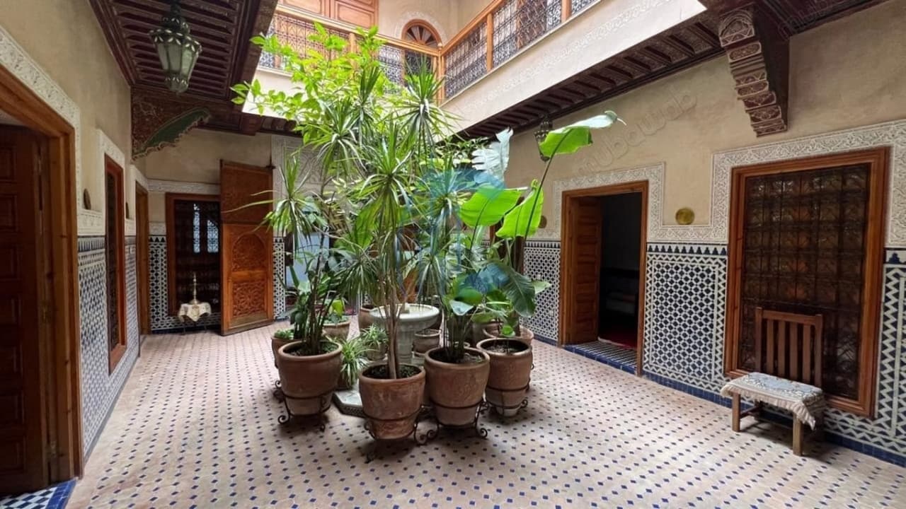 Riad traditionnel 5 chambres possibilité 7 titré à vendre derb dabachi
