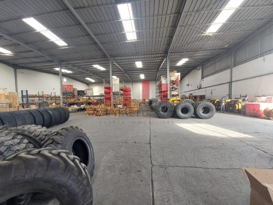 Excellente opportunité Usine industrielle d une surface de 2900 m de terrain dont 1850 m2…