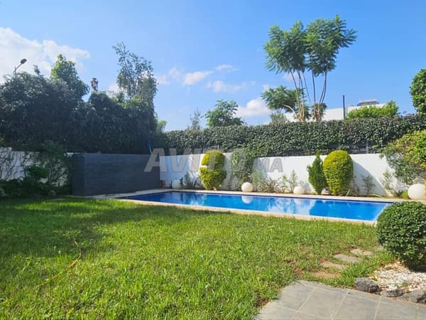 Villa à louer à El Menzeh