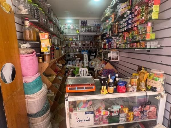 Local d'épicerie fine à louer avec possibilité de vente d'équipement et de fournitures