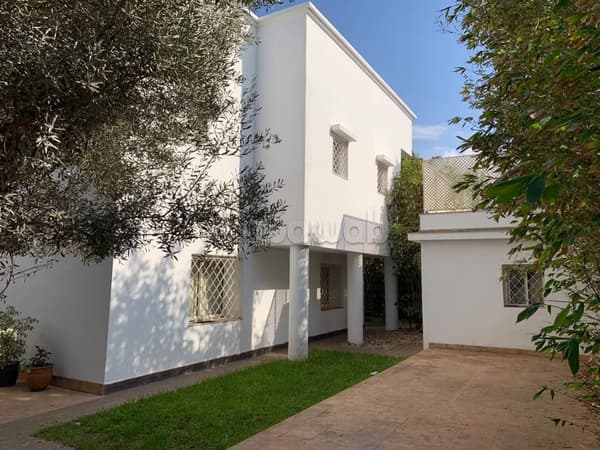 Une magnifique villa de style art déco en location