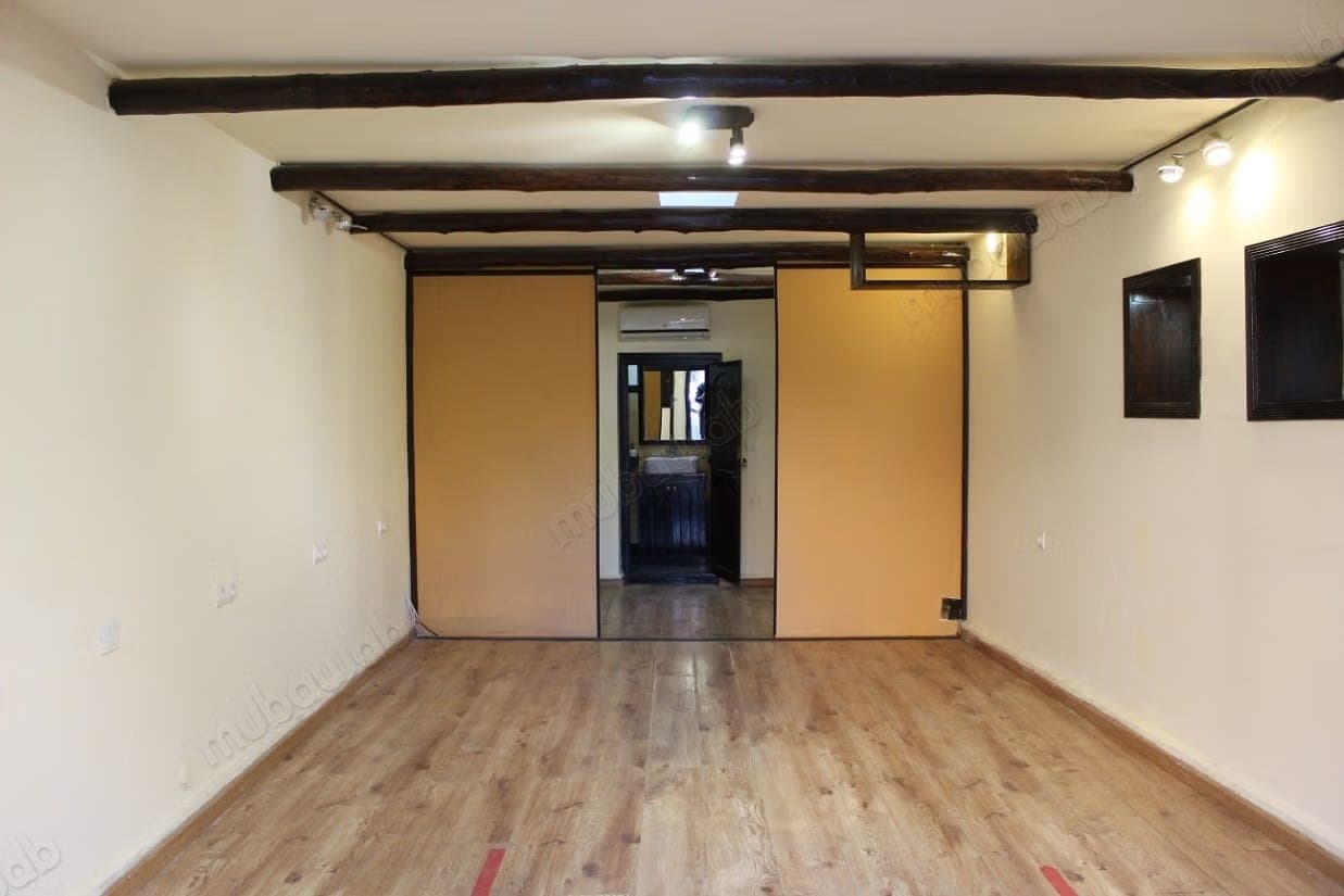 Local de 38m² a deux pas du carré eden