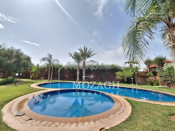 Apartamento en planta baja con jardín en Résidence en Agdal