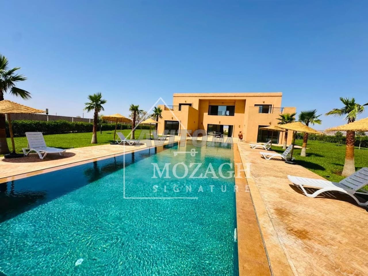 Spacieuse villa moderne rare avec piscine privée