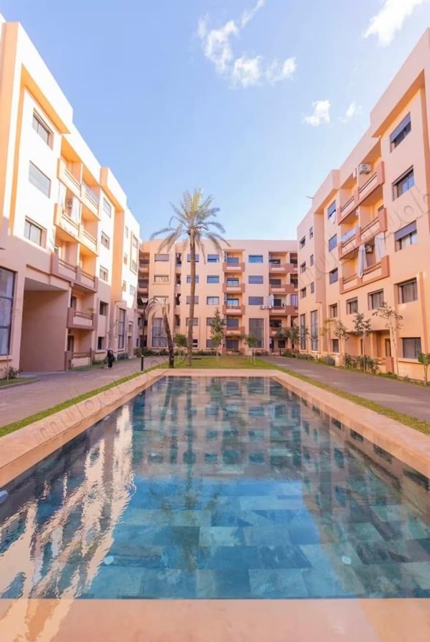 Apartment for sale in Samlalia. 3 bedrooms. Swimming pool and concierge service