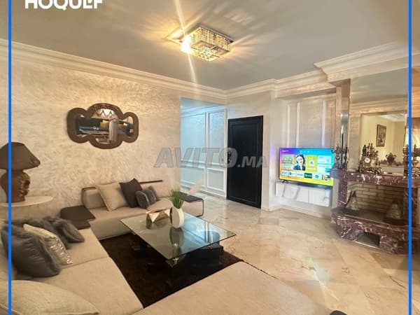 شقة للإيجار مساحتها 211 م² في الدار البيضاء