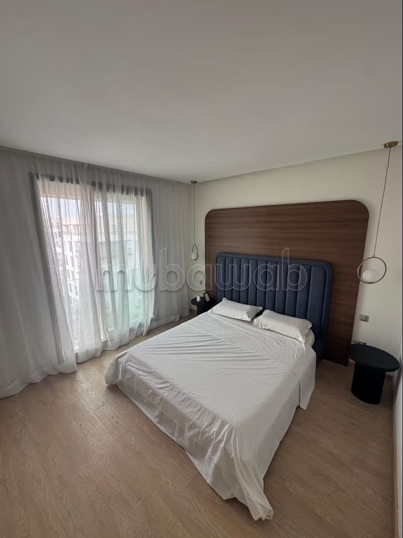 Mooi appartement te huur in Souissi. 2 comfortabele slaapkamers. Airconditioning en open haard