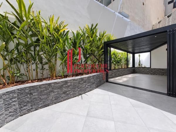 3Ch Racine RDC 43m2 cour Pergola gar. Titrée box 15k/m