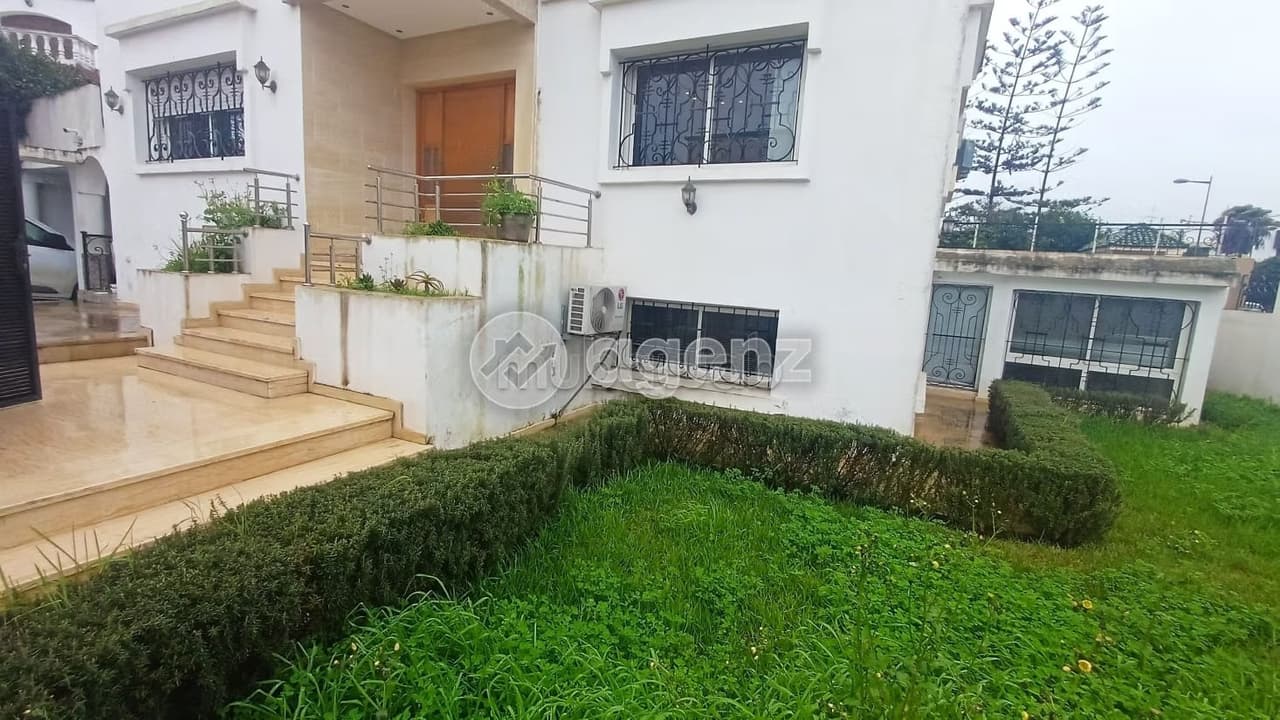 Villa zu verkaufen 300 m², 4 Zimmer Hay Riad Rabat