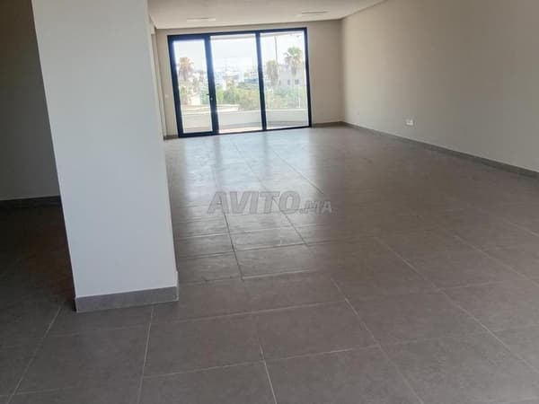 Ufficio nuovo in affitto a Maarif