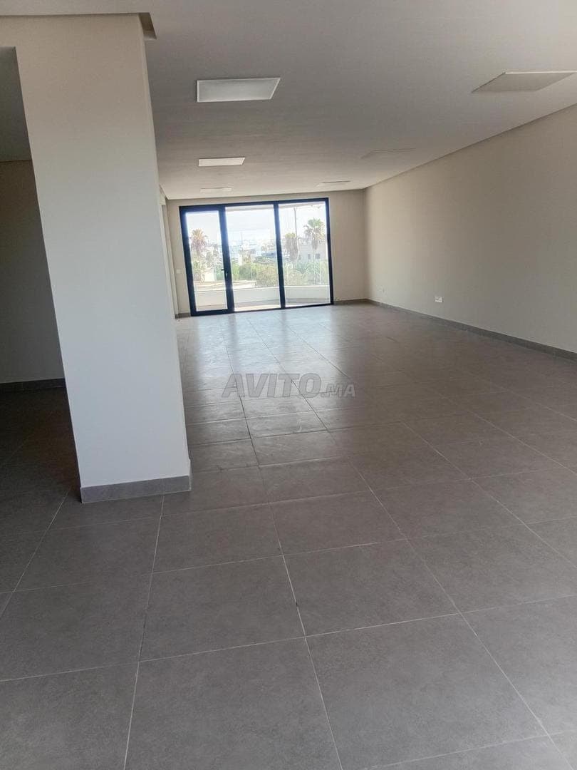 Ufficio nuovo in affitto a Maarif