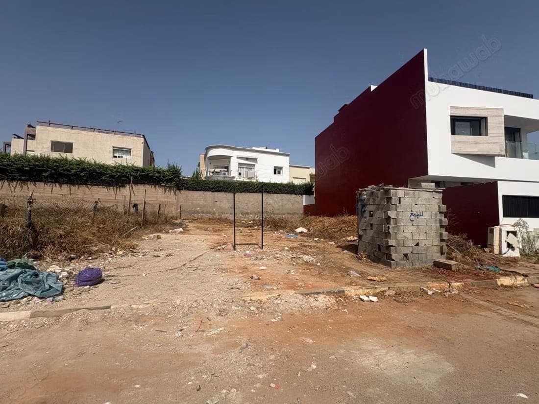 Terreno para villa adosada en venta: Laymoun 260m² 2 fachadas